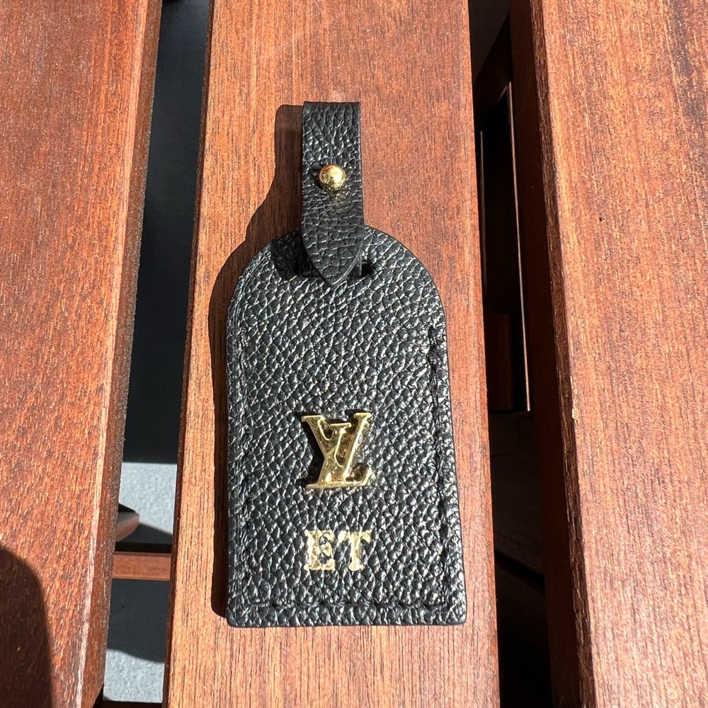 LOUIS VUITTON
Monogram Bag Charm